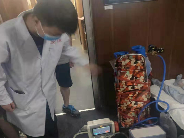 飞机及高铁转运病人7