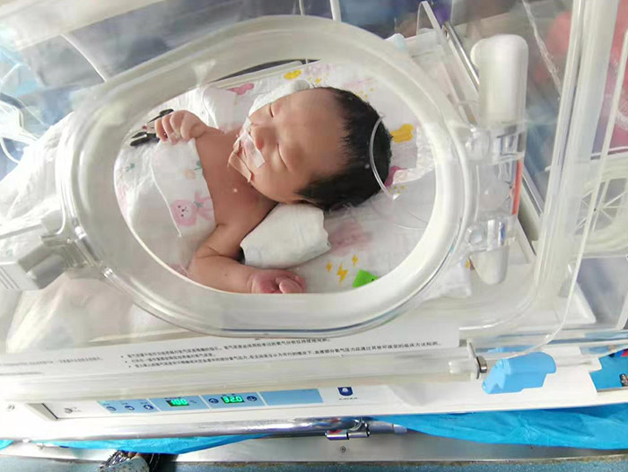婴幼儿重症救护车